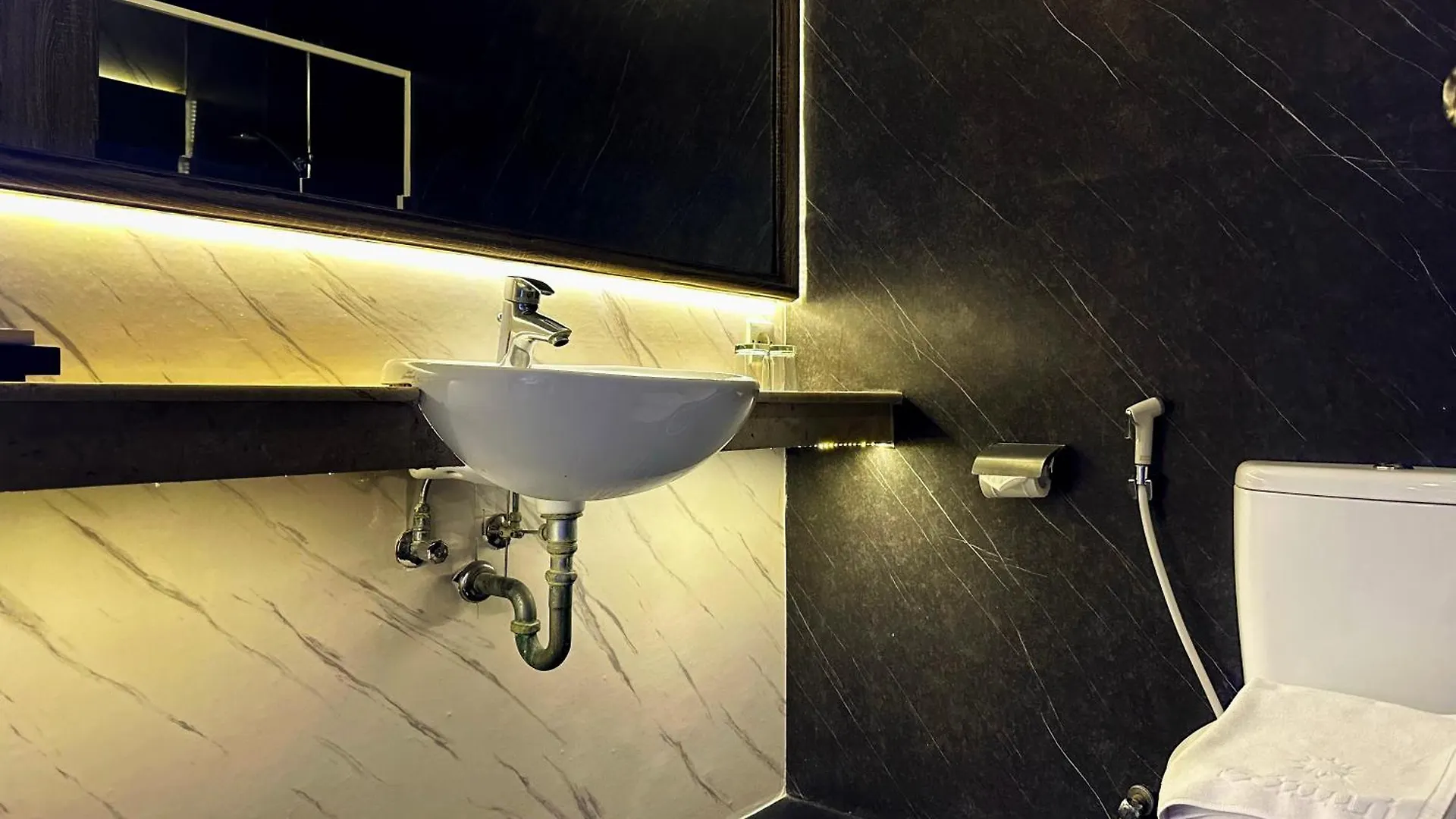***  Stark Boutique Hotel And Spa Kuta Lombok Indonesia